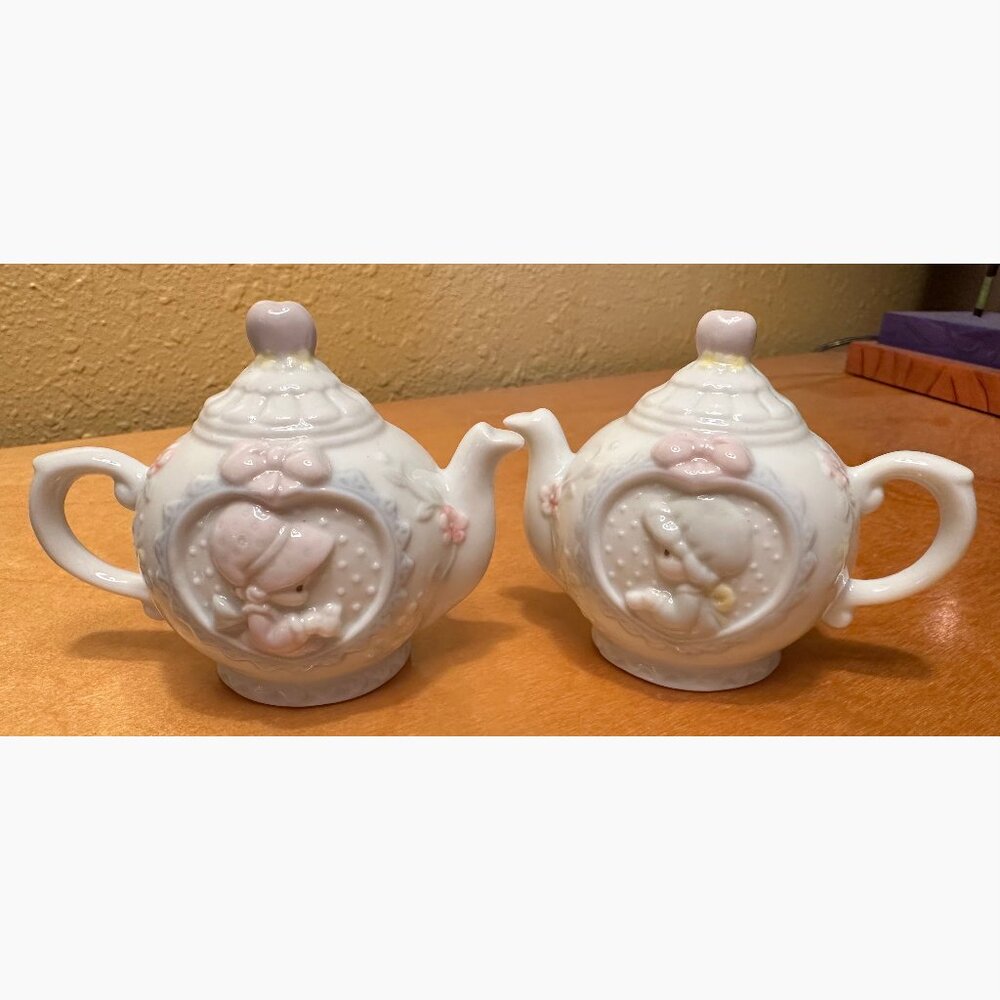 Precious Moments Teapot Salt & Pepper Shakers